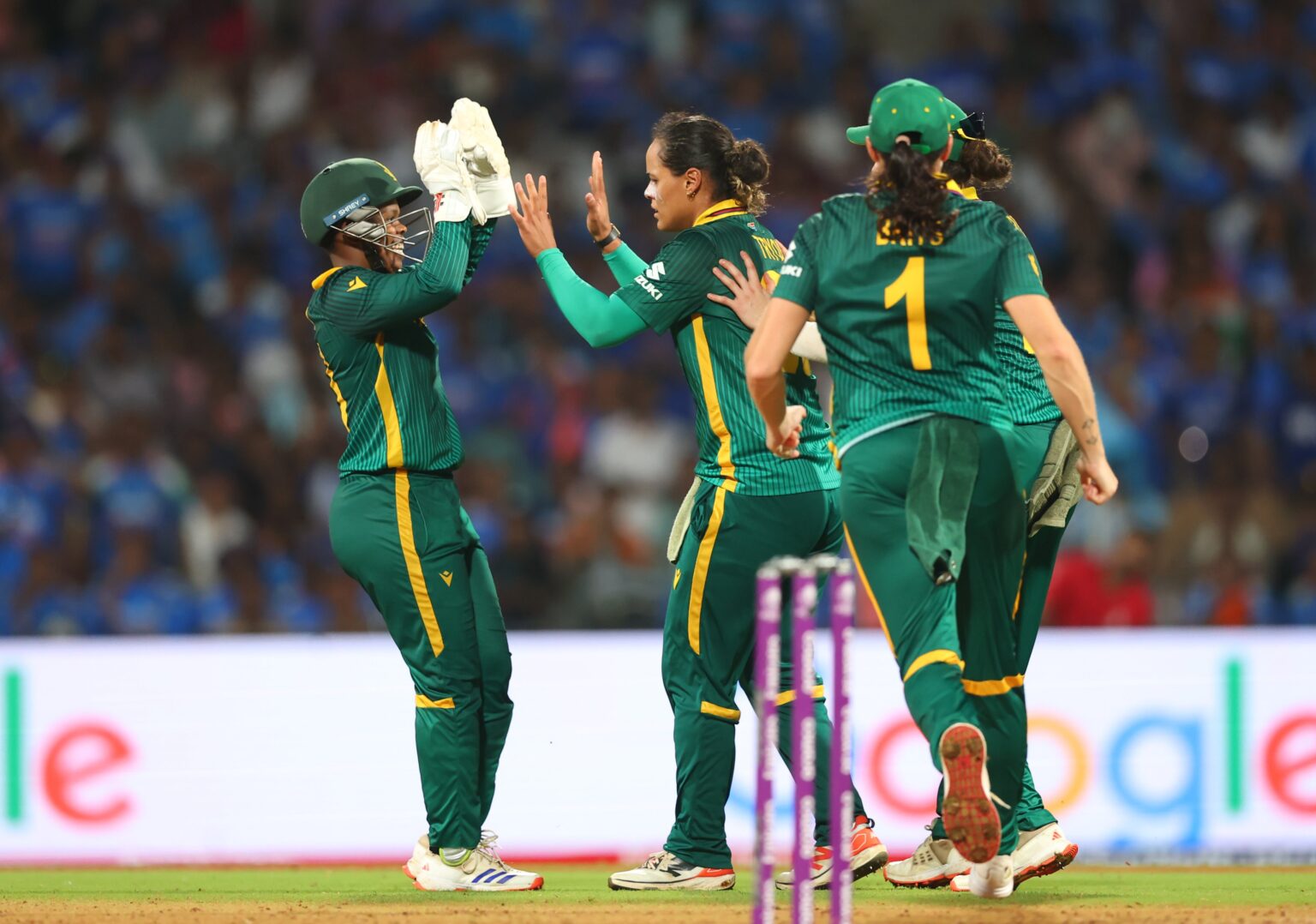 Proteas Women seal ODI series victory against Ireland. - Fullview ...